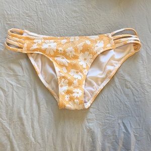Bikini bottoms
